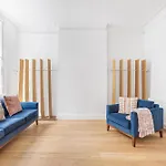 Contemporary Flat In The Centre Of Fitzrovia